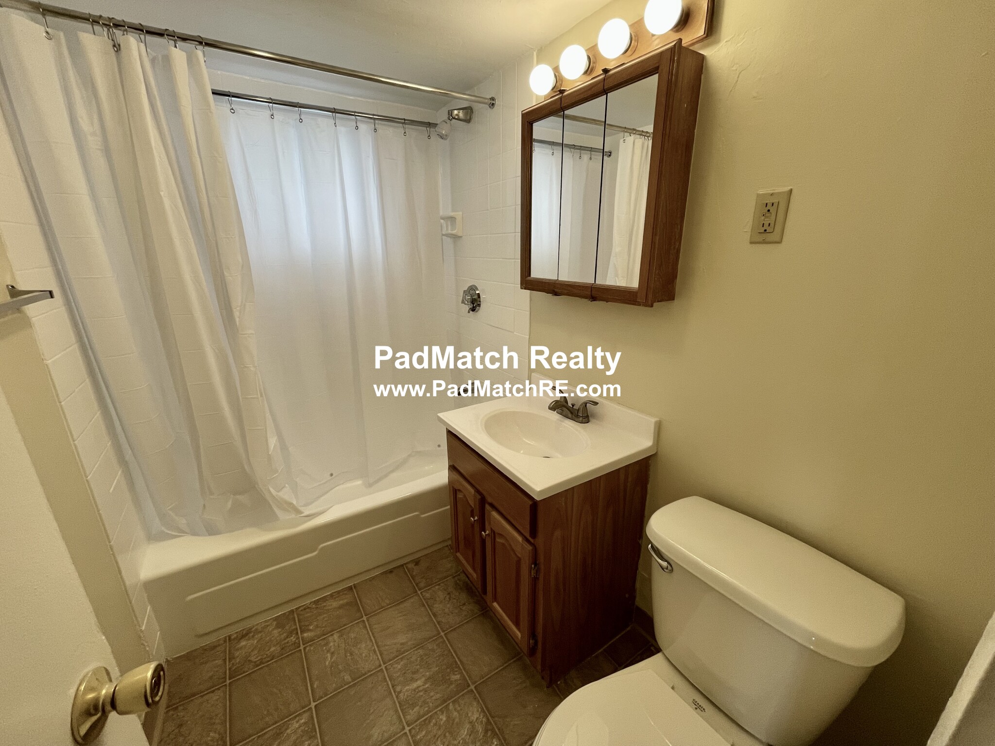 2 bed, 1 bath apartment for rent at 45 Waban Ave Unit 5, Waban — photo 15 of 22