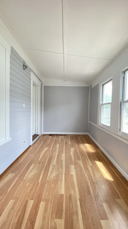3 bed, 1 bath apartment for rent at 45 Walker Unit 2, Lowell — photo 5 of 9