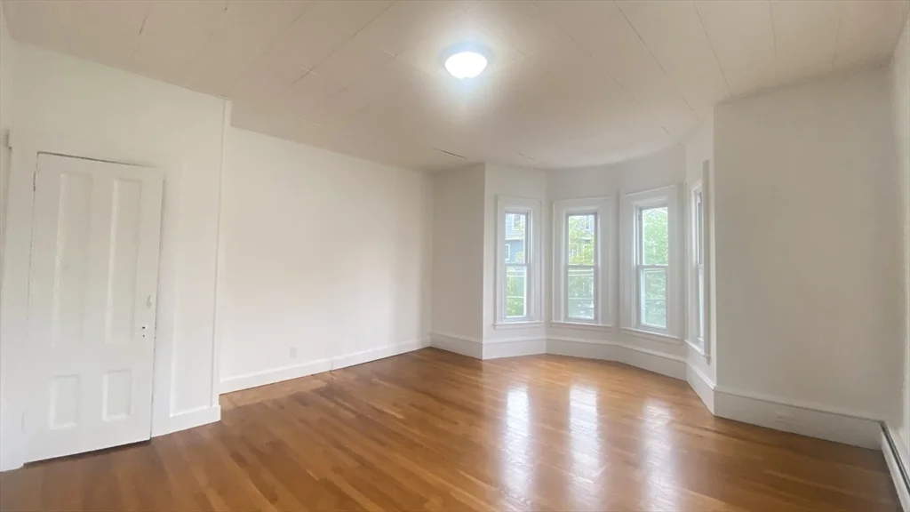 3 bed, 1 bath apartment for rent at 45 Walker Unit 2, Lowell — photo 8 of 9