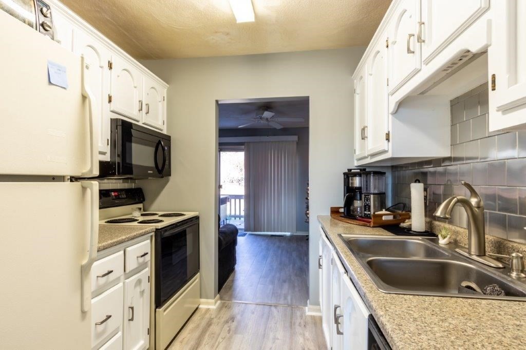 2 bed, 1 bath apartment for rent at 45 Washington St Unit 49, Methuen — photo 4 of 14