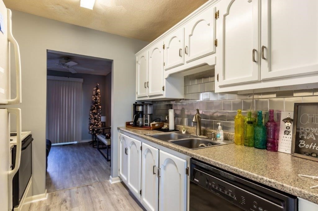 2 bed, 1 bath apartment for rent at 45 Washington St Unit 49, Methuen — photo 3 of 14
