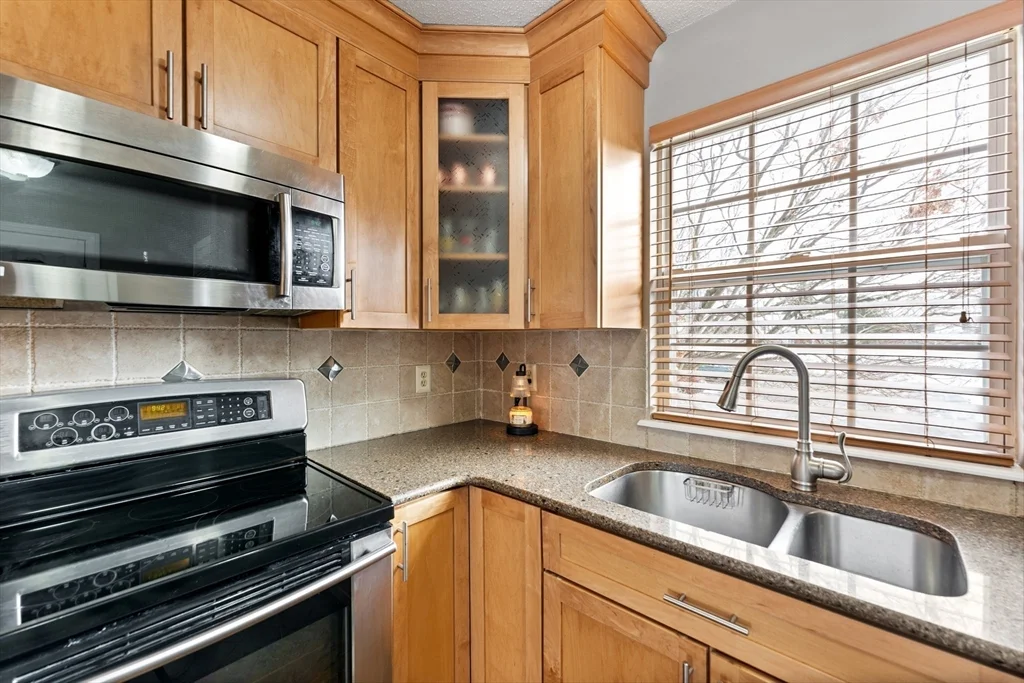 2 bed, 1 bath apartment for rent at 45 Waters Edge Unit 45, Ludlow — photo 12 of 35