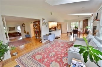 5 bed, 3 bath apartment for rent at 45 Wellesley, Belmont — photo 5 of 28
