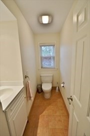 5 bed, 3 bath apartment for rent at 45 Wellesley, Belmont — photo 15 of 28