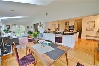 5 bed, 3 bath apartment for rent at 45 Wellesley, Belmont — photo 3 of 28