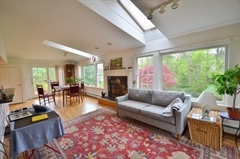 5 bed, 3 bath apartment for rent at 45 Wellesley, Belmont — photo 6 of 28