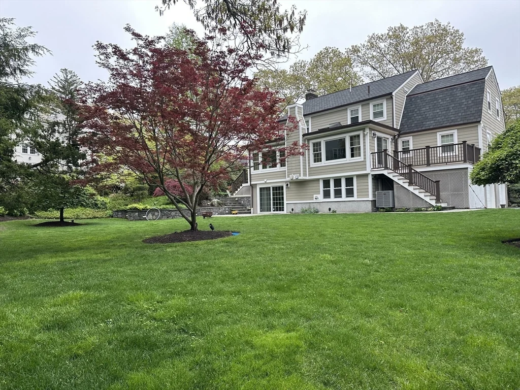 5 bed, 3 bath apartment for rent at 45 Wellesley Rd Unit 0, Belmont — photo 37 of 39