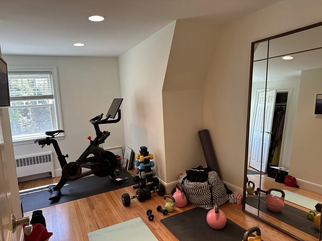 5 bed, 3 bath apartment for rent at 45 Wellesley Rd Unit 0, Belmont — photo 25 of 40