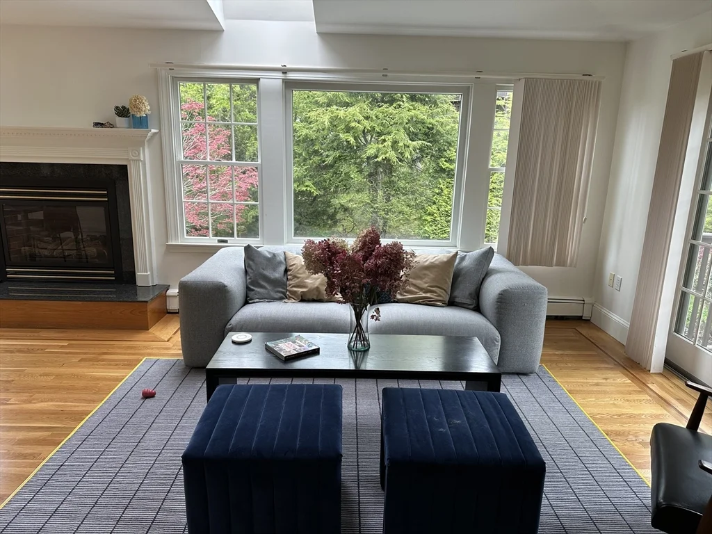 5 bed, 3 bath apartment for rent at 45 Wellesley Rd Unit 0, Belmont