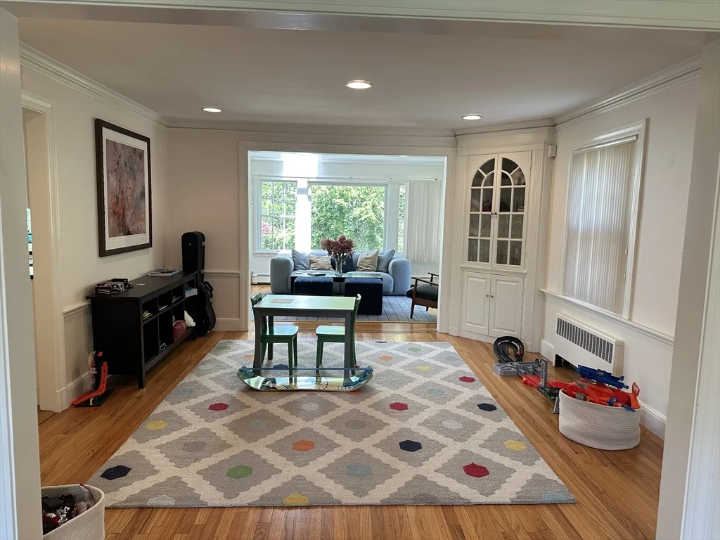 5 bed, 3 bath apartment for rent at 45 Wellesley Rd Unit 0, Belmont — photo 12 of 40
