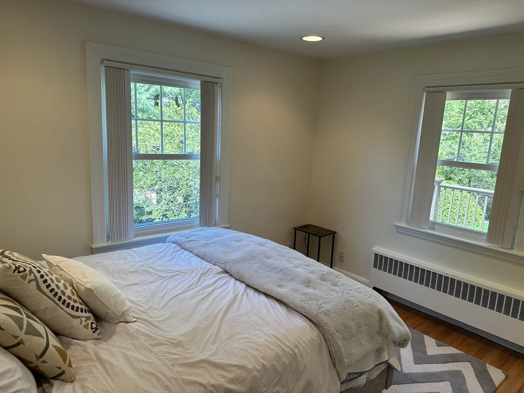 5 bed, 3 bath apartment for rent at 45 Wellesley Rd Unit 0, Belmont — photo 17 of 40