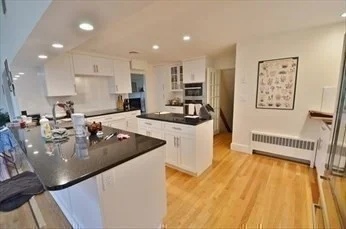 5 bed, 3 bath apartment for rent at 45 Wellesley Rd Unit 0, Belmont — photo 8 of 39