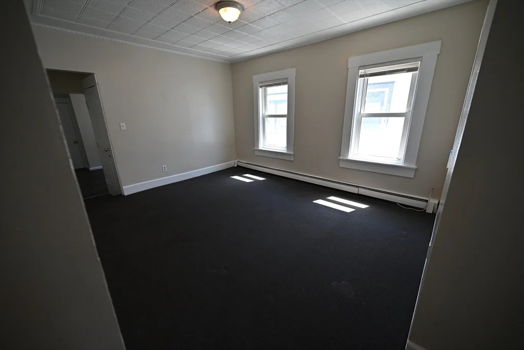 4 bed, 1 bath apartment for rent at 45 West 5th St Unit 2, Lowell — photo 4 of 15