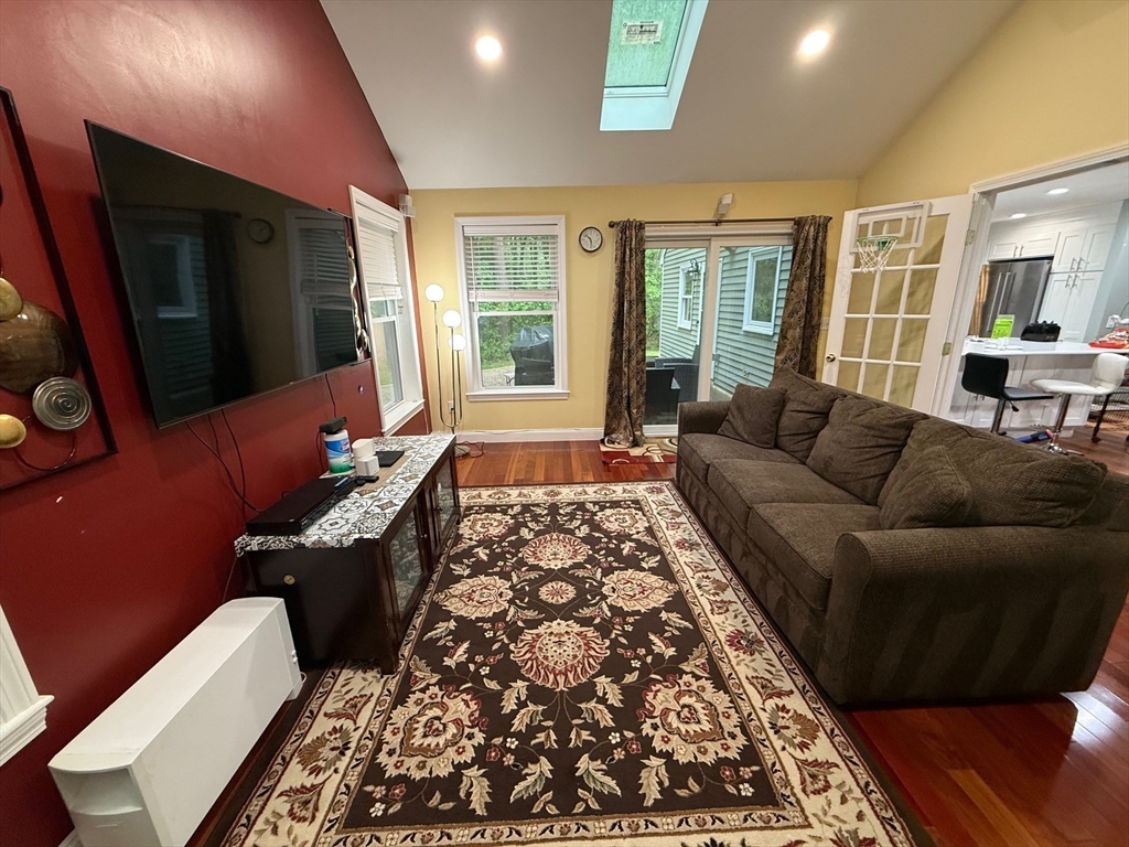 3 bed, 2 bath apartment for rent at 45 Winterberry Way, Bedford — photo 13 of 23