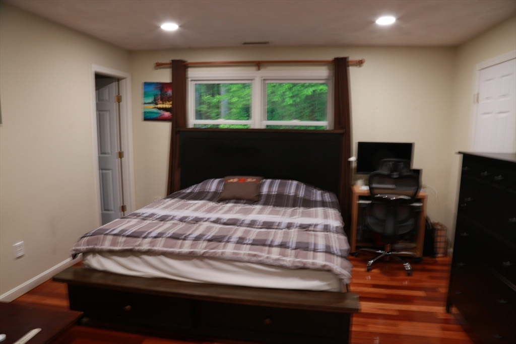 3 bed, 2 bath apartment for rent at 45 Winterberry Way, Bedford — photo 17 of 23