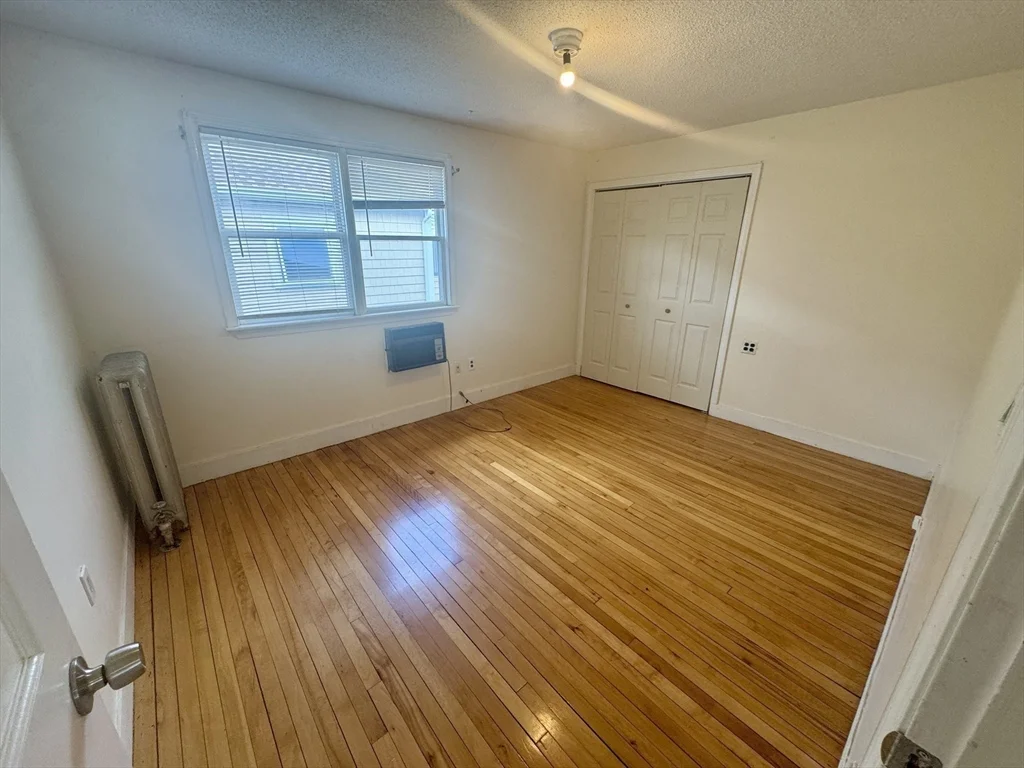 4 bed, 1 bath apartment for rent at 45 Woods Ave Unit 45, Somerville — photo 11 of 16