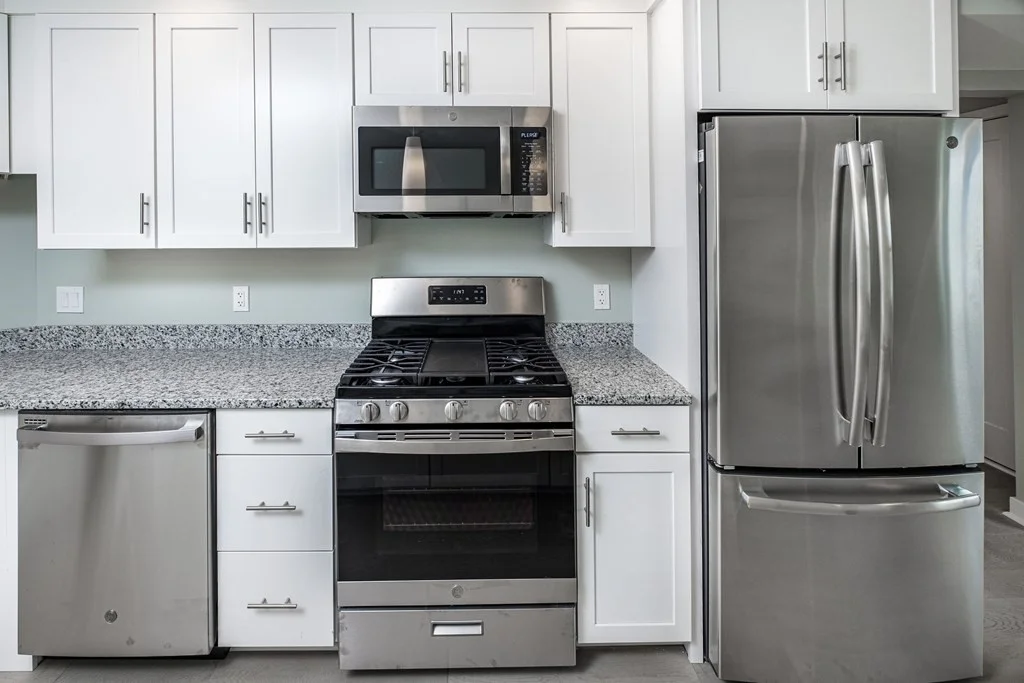 2 bed, 1 bath apartment for rent at 450 American Legion Hwy Unit 302, Revere — photo 5 of 17