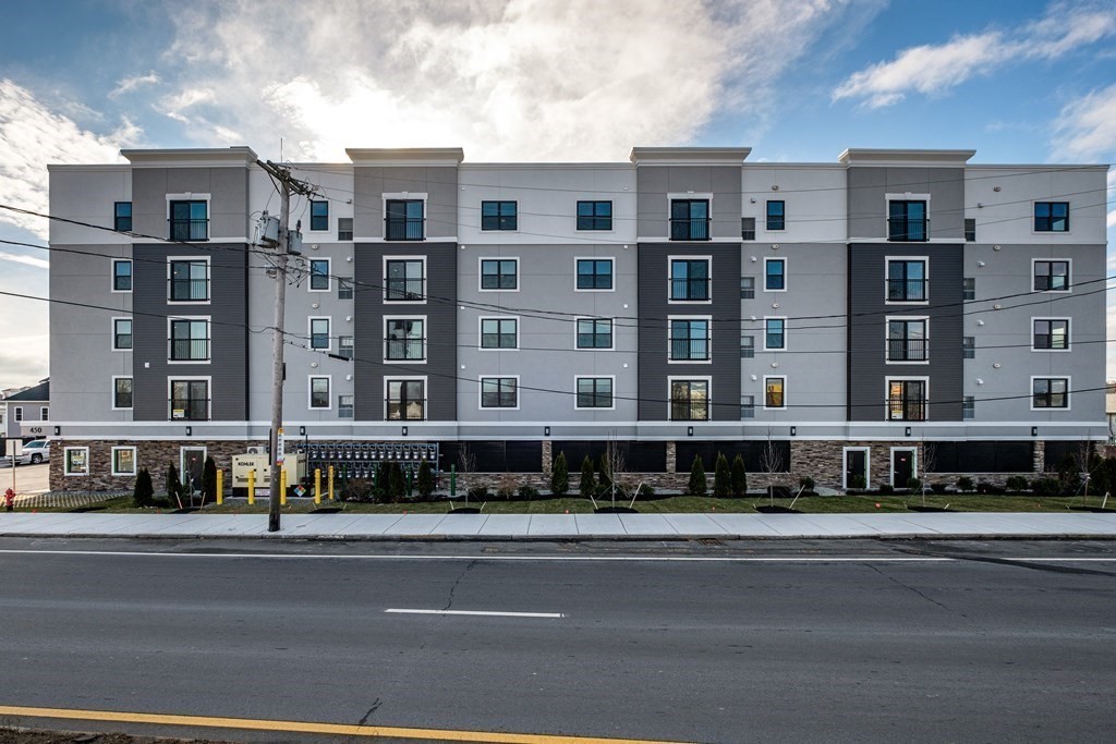2 bed, 2 bath apartment for rent at 450 American Legion Hwy Unit 304, Revere — photo 15 of 22
