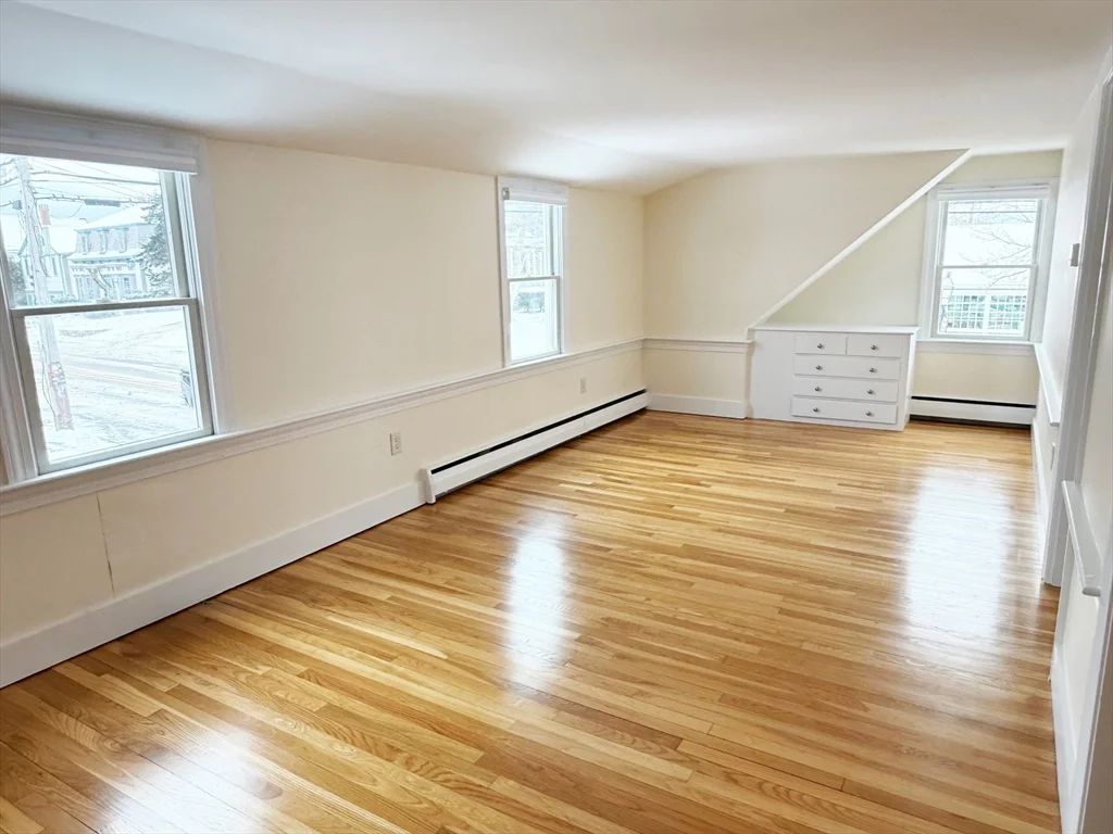 1 bed, 1 bath apartment for rent at 450 Main St Unit 1, Chatham — photo 4 of 5