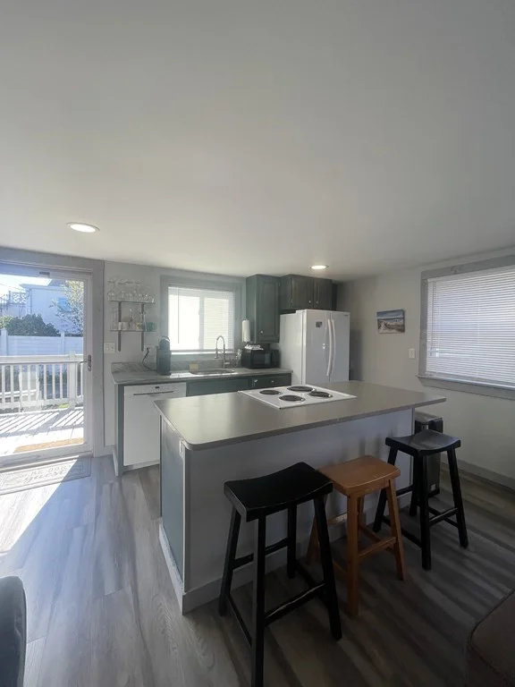 1 bed, 1 bath apartment for rent at 450 Revere Beach Blvd Unit R, Revere — photo 3 of 10