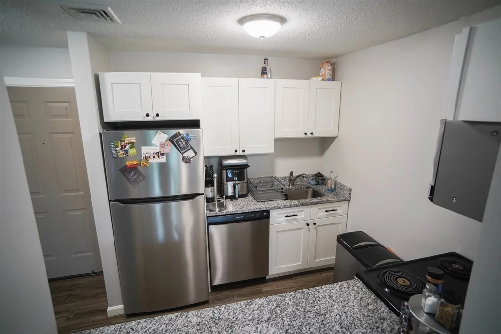 1 bed, 1 bath apartment for rent at 450 Somerset Ave Unit 509, Taunton — photo 3 of 8