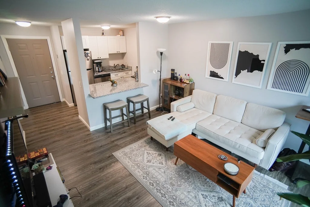1 bed, 1 bath apartment for rent at 450 Somerset Ave Unit 509, Taunton — photo 2 of 8
