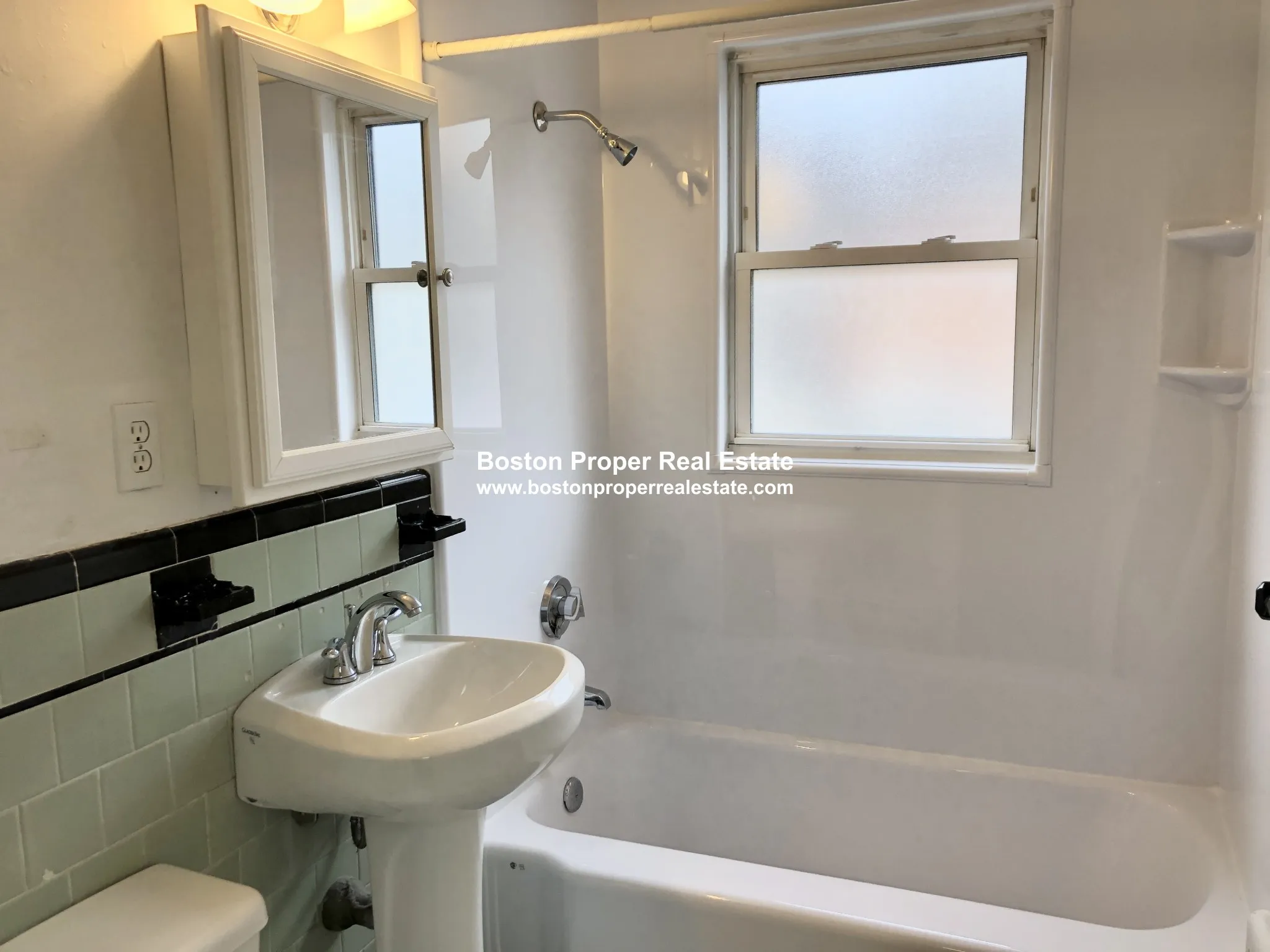 1 bed, 1 bath apartment for rent at 450 Washington St Unit 2, Brighton — photo 4 of 6