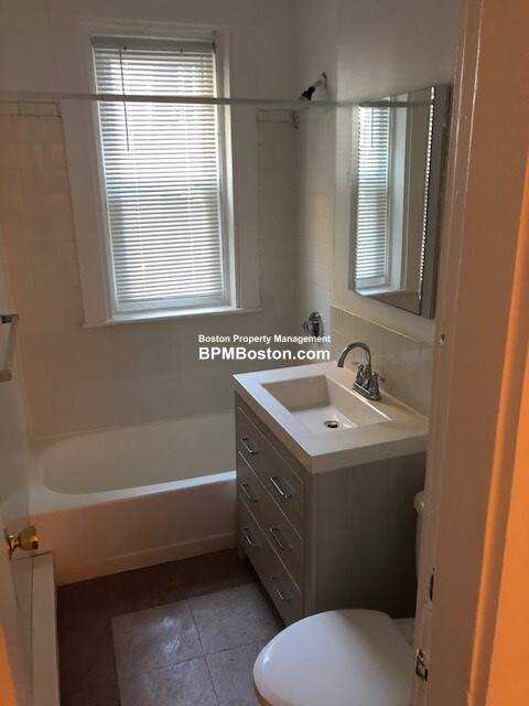2 bed, 1 bath apartment for rent at 451 Norfolk St Unit 7, Mattapan — photo 2 of 10