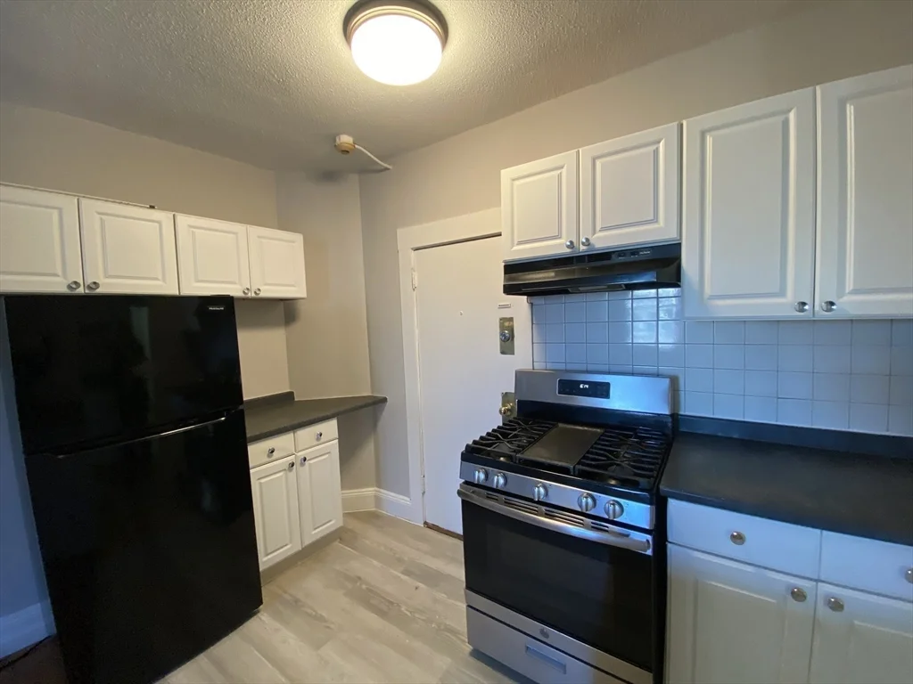 2 bed, 1 bath apartment for rent at 451 Norfolk St Unit 8, Mattapan — photo 5 of 12