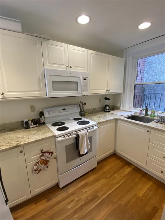 1 bed, 1 bath apartment for rent at 451 Park Dr Unit 3B, Fenway — photo 4 of 8