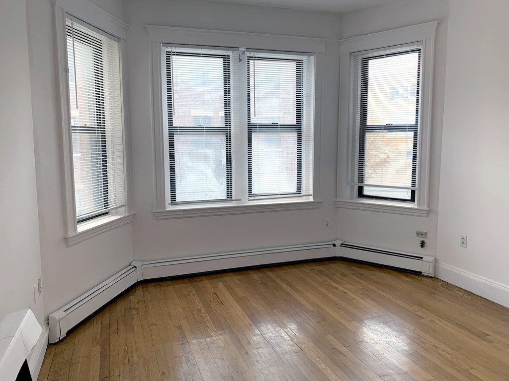 2 bed, 1 bath apartment for rent at 451 Park Dr Unit 3C, Fenway — photo 2 of 10