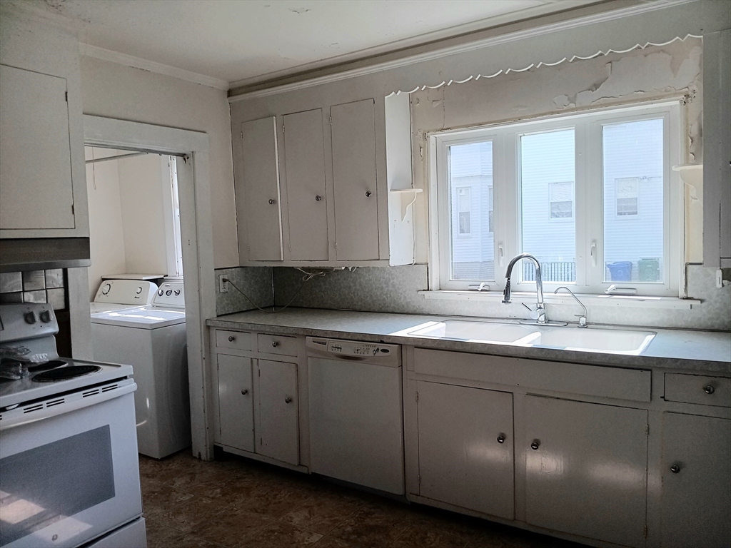 2 bed, 1 bath apartment for rent at 451 Wolcott St Unit 1, Nonantum — photo 8 of 9