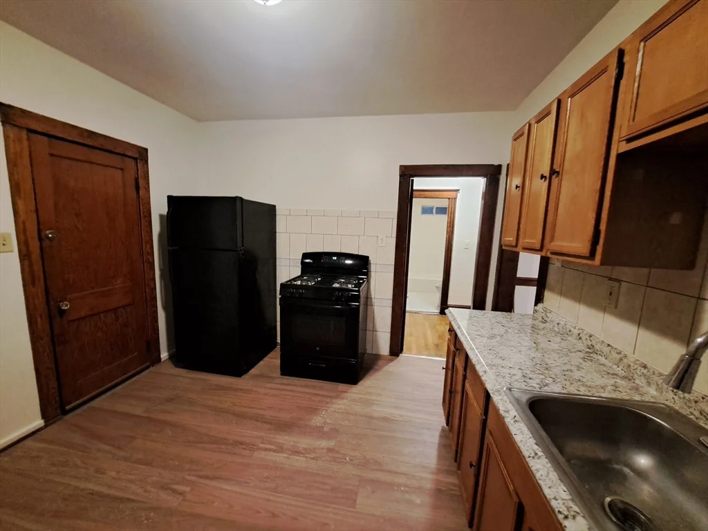 3 bed, 1 bath apartment for rent at 452 Ashmont Unit 2, Dorchester — photo 11 of 14