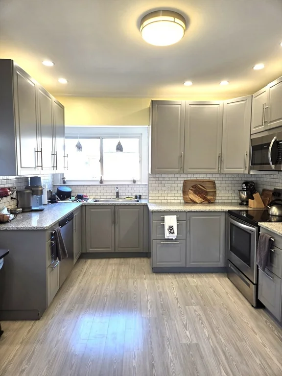 2 bed, 1 bath apartment for rent at 452 Highland Unit 2, Malden