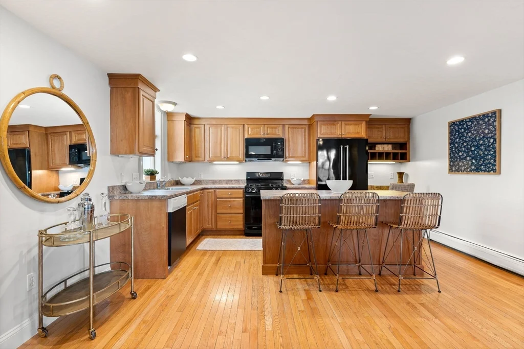 3 bed, 2 bath apartment for rent at 452 Main St Unit B, Amesbury — photo 12 of 31
