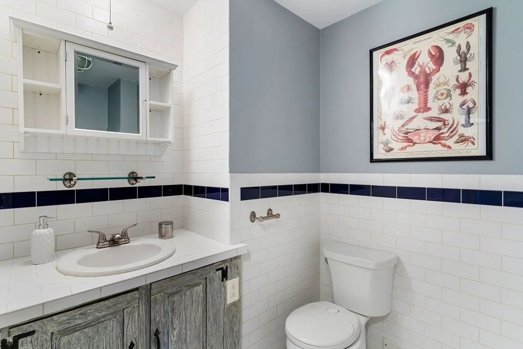 3 bed, 2 bath apartment for rent at 452 Main St Unit B, Amesbury — photo 17 of 31