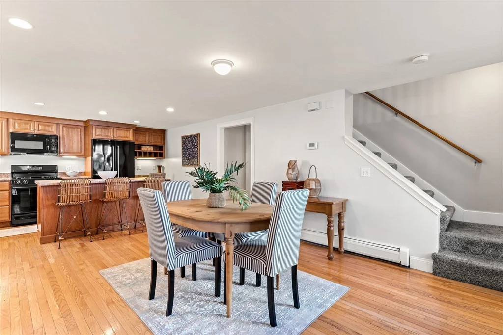 3 bed, 2 bath apartment for rent at 452 Main St Unit B, Amesbury — photo 16 of 31