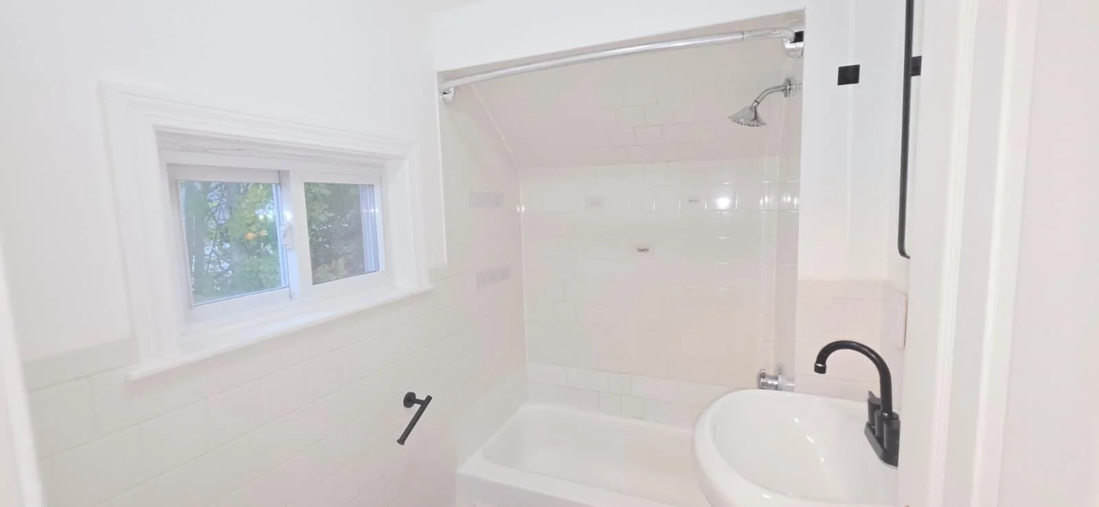 4 bed, 2 bath apartment for rent at 452 N Montello St Unit 2, Brockton — photo 23 of 24
