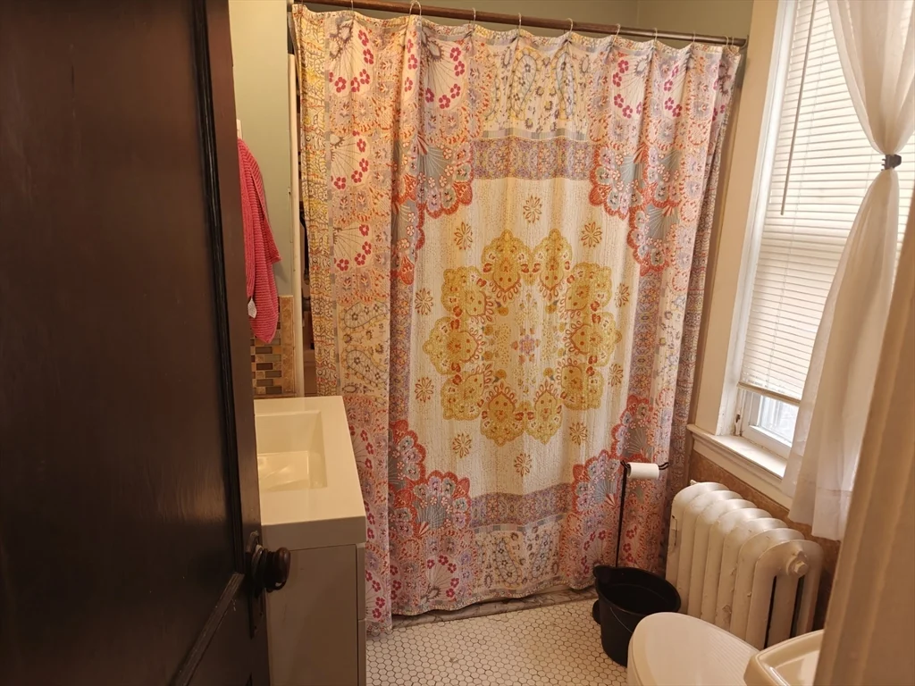 3 bed, 1 bath apartment for rent at 452 Osborn St Unit 2, Fall River — photo 18 of 18