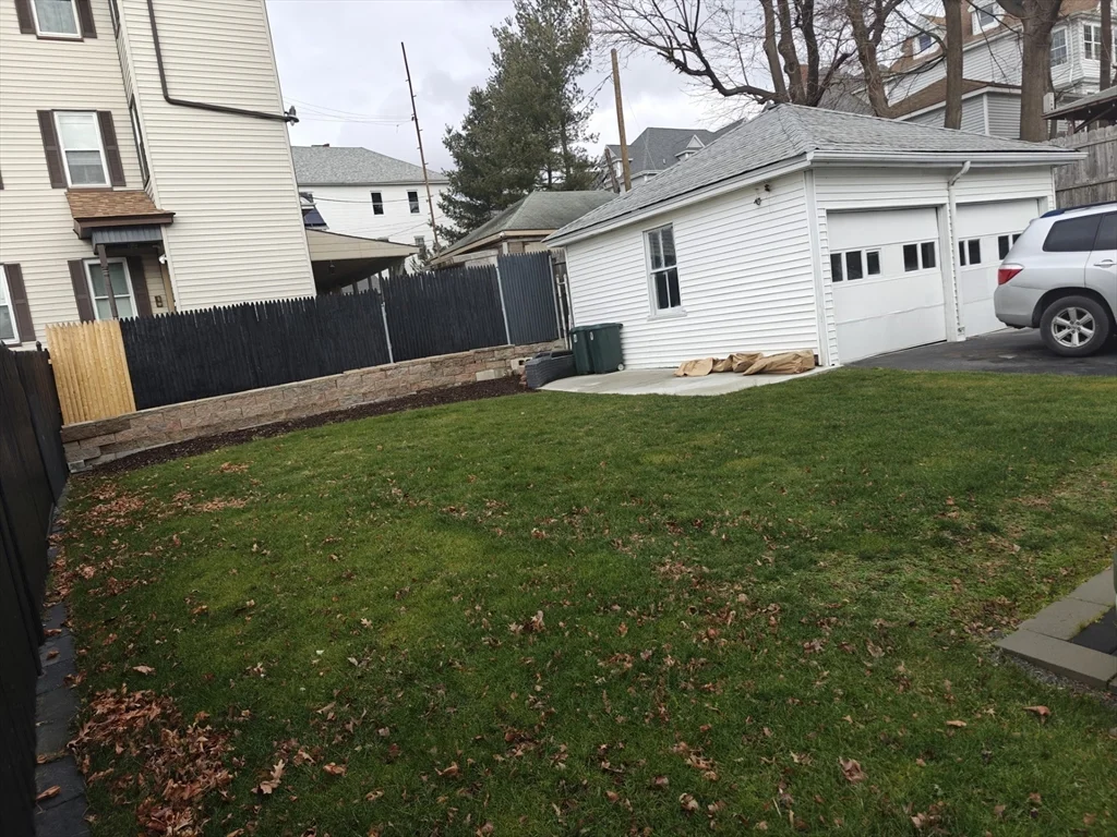 3 bed, 1 bath apartment for rent at 452 Osborn St Unit 2, Fall River — photo 5 of 18