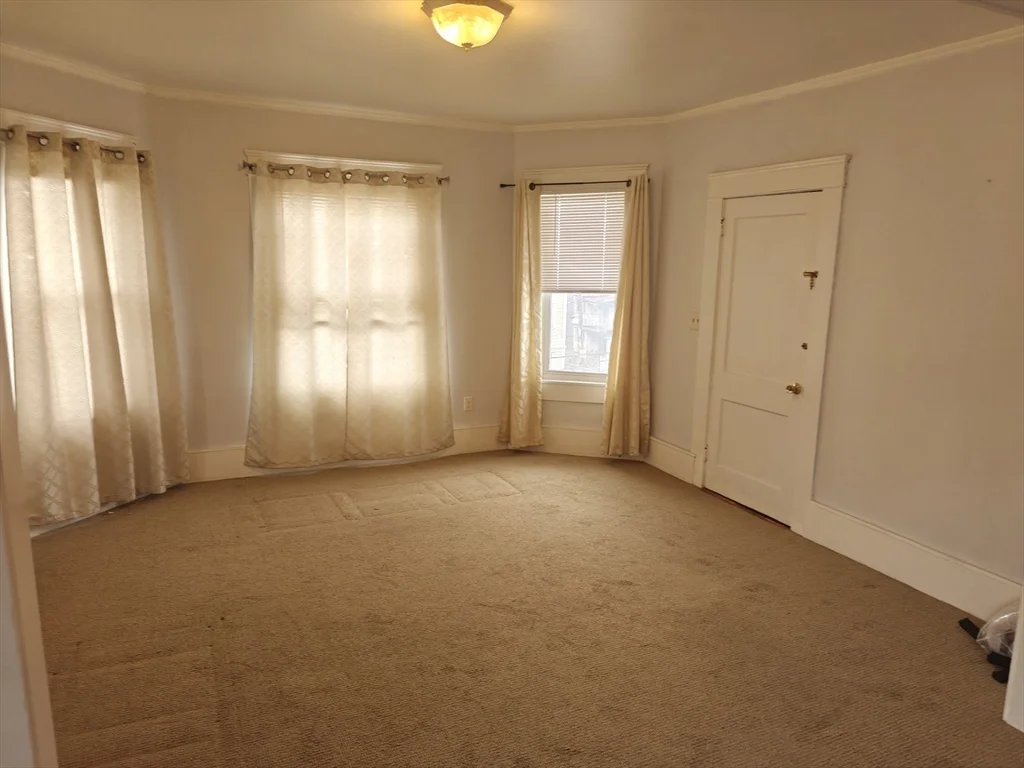 3 bed, 1 bath apartment for rent at 452 Osborn St Unit 3, Fall River — photo 7 of 20