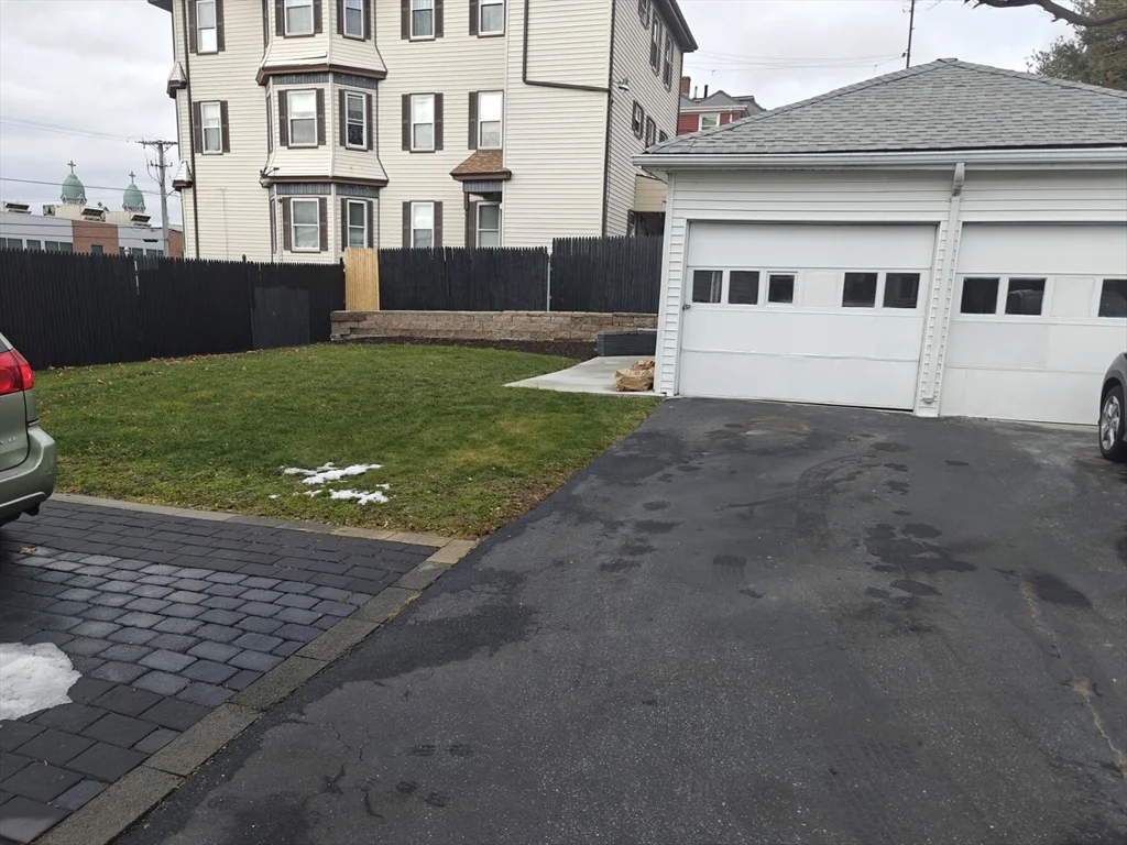 3 bed, 1 bath apartment for rent at 452 Osborn St Unit 3, Fall River — photo 4 of 20
