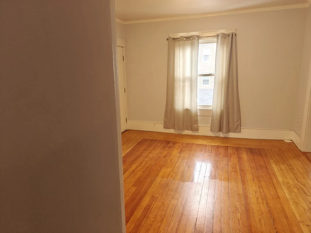 3 bed, 1 bath apartment for rent at 452 Osborn St Unit 3, Fall River — photo 10 of 20