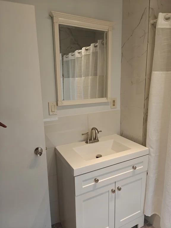 3 bed, 1 bath apartment for rent at 452 Osborn St Unit 3, Fall River — photo 18 of 20