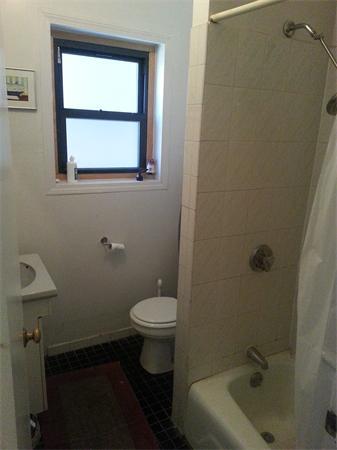 4 bed, 2 bath apartment for rent at 452 Park Dr Unit 1, Fenway — photo 9 of 9