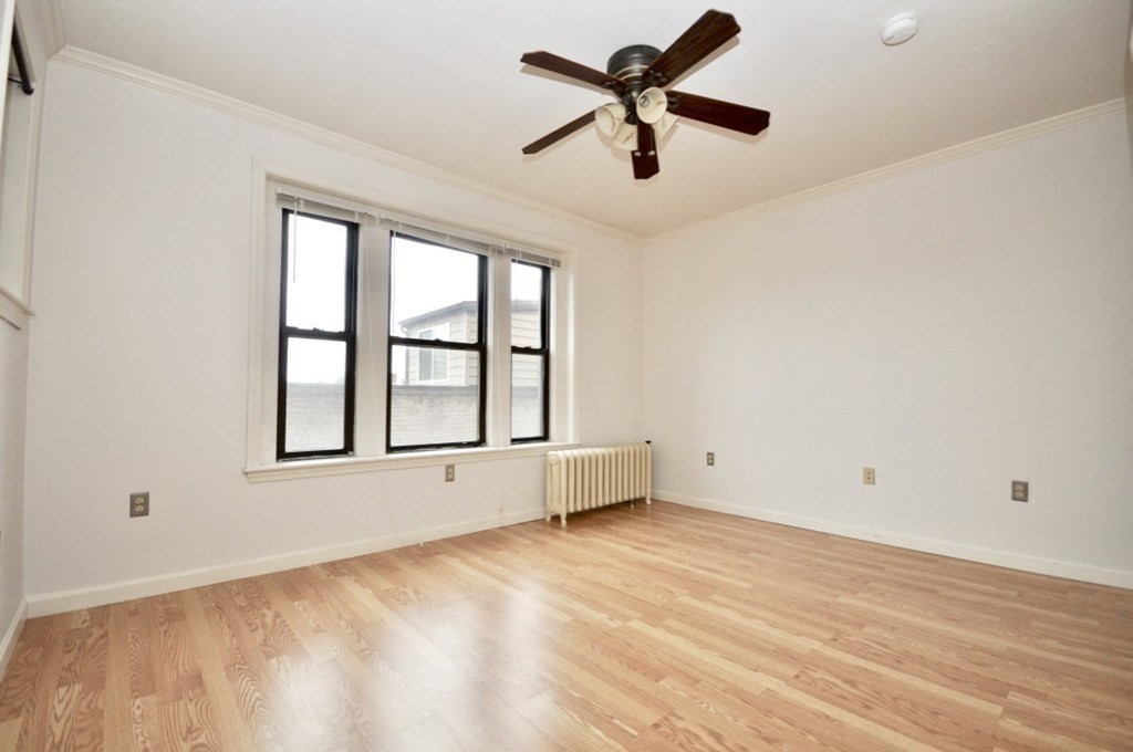 3 bed, 1 bath apartment for rent at 452 Park Dr Unit 10, Fenway — photo 8 of 12