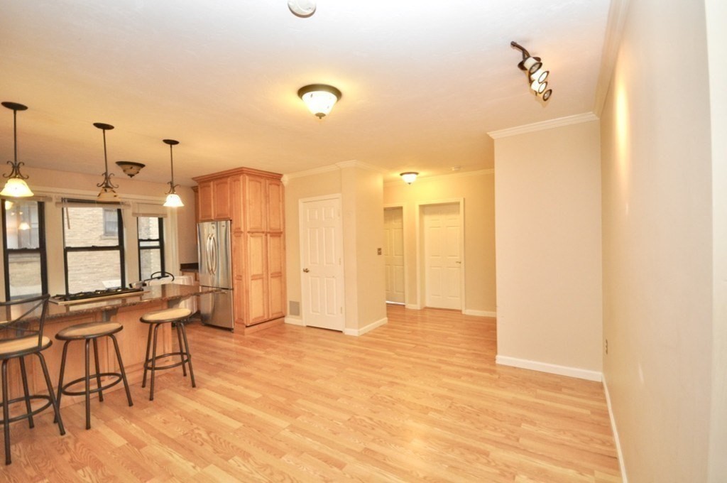 3 bed, 1 bath apartment for rent at 452 Park Dr Unit 10, Fenway — photo 4 of 12