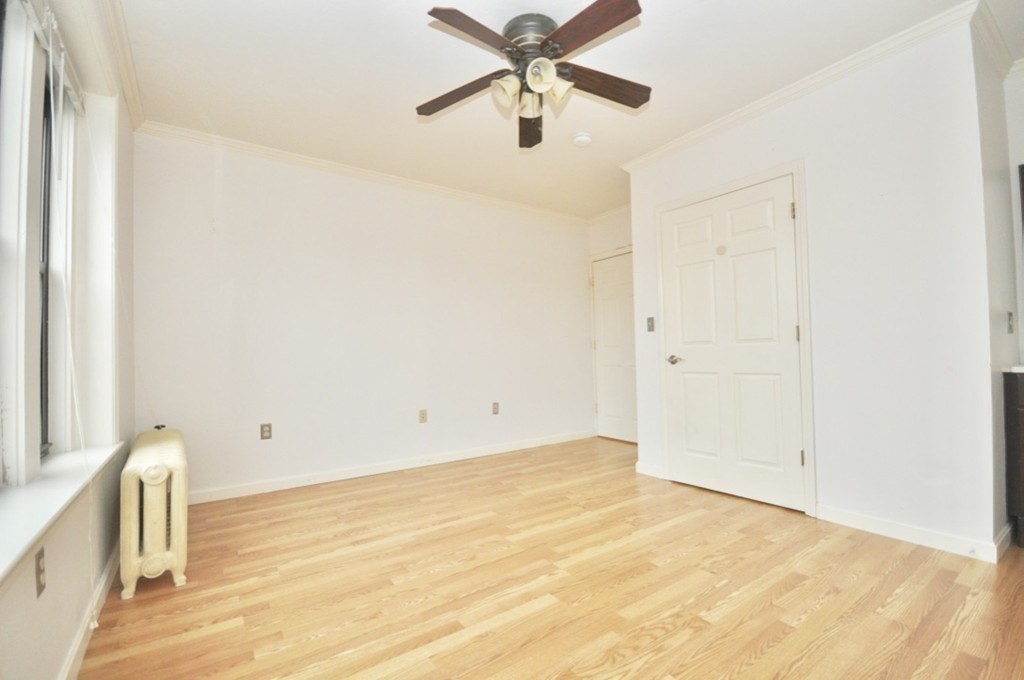 3 bed, 1 bath apartment for rent at 452 Park Dr Unit 10, Fenway — photo 10 of 12