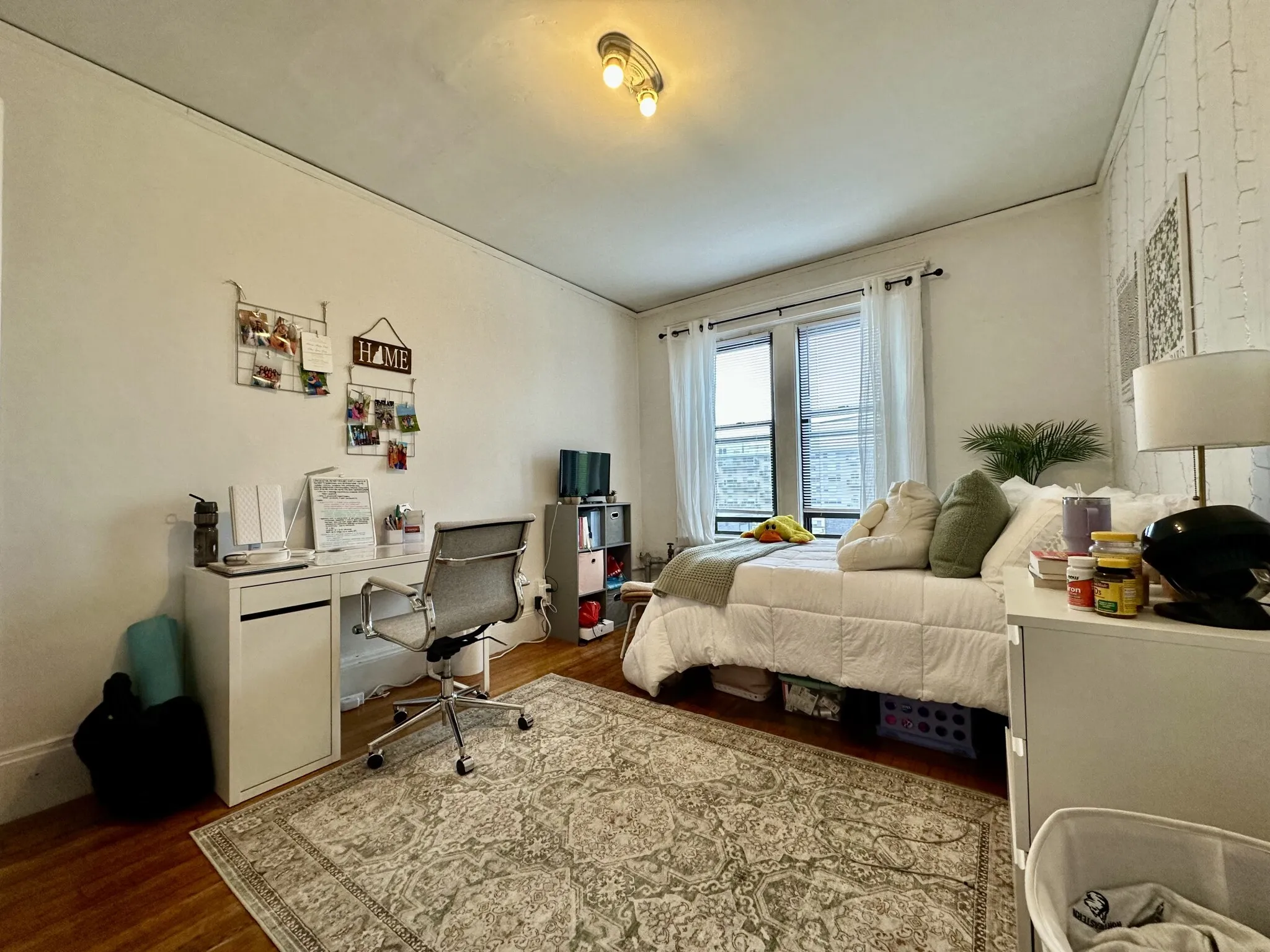 3 bed, 1 bath apartment for rent at 452 Park Dr Unit 14, Fenway — photo 8 of 13