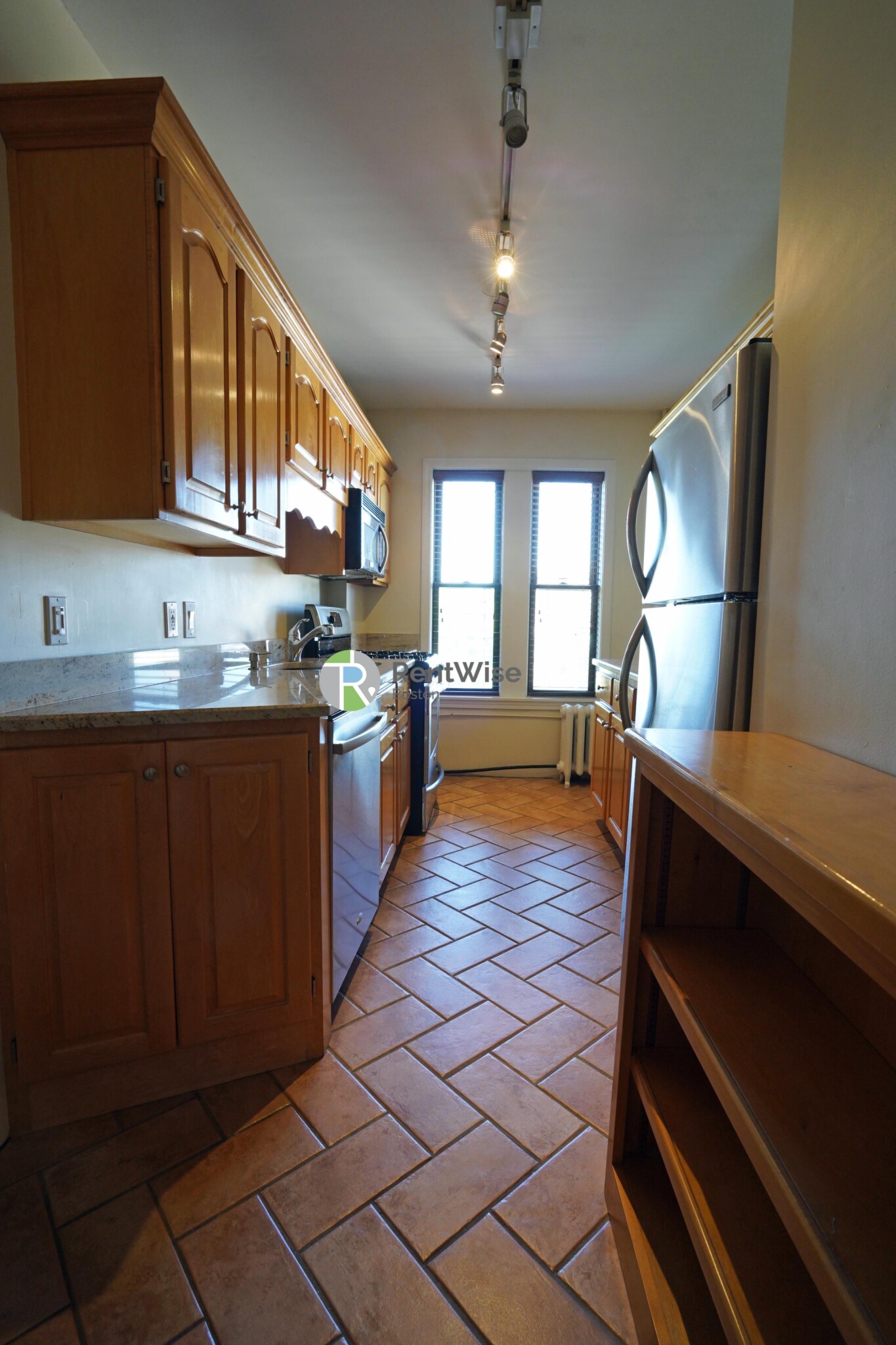 2 bed, 1 bath apartment for rent at 452 Park Dr Unit 15, Fenway — photo 8 of 22